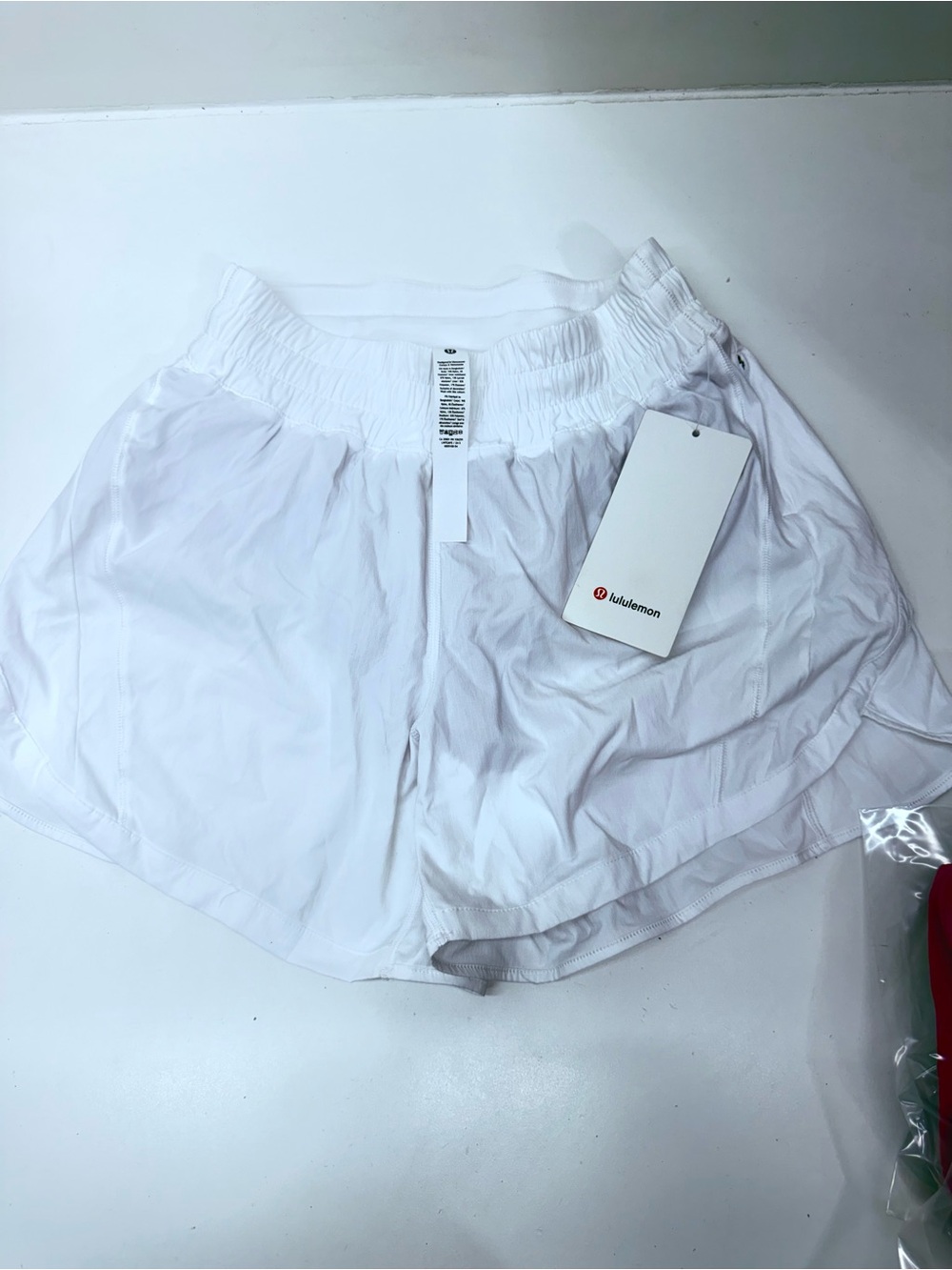 New Lululemon track that HR 5” shorts lined white sz 8